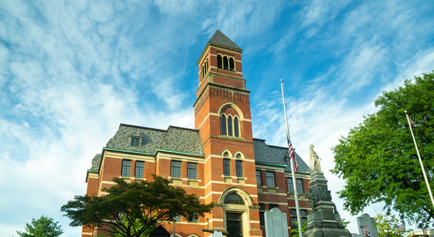 Picture of the front of Kingston, NY City Hall 